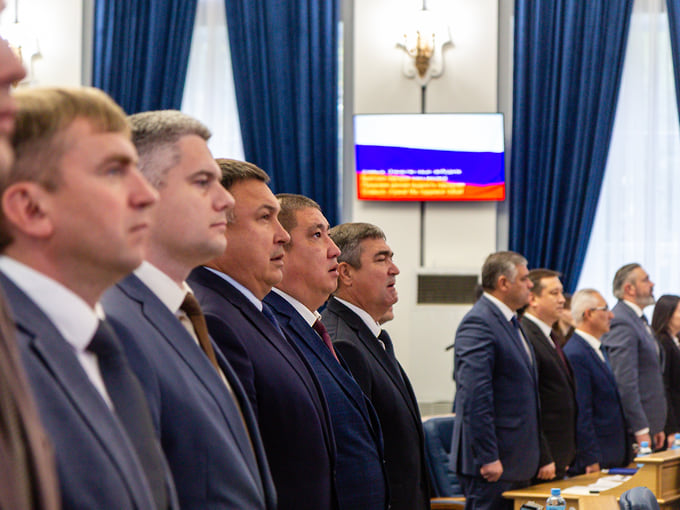 В первом заседании горсовета Уфы шестого созыва участвовали главы районных администрации, вице-мэры, начальники управлений 