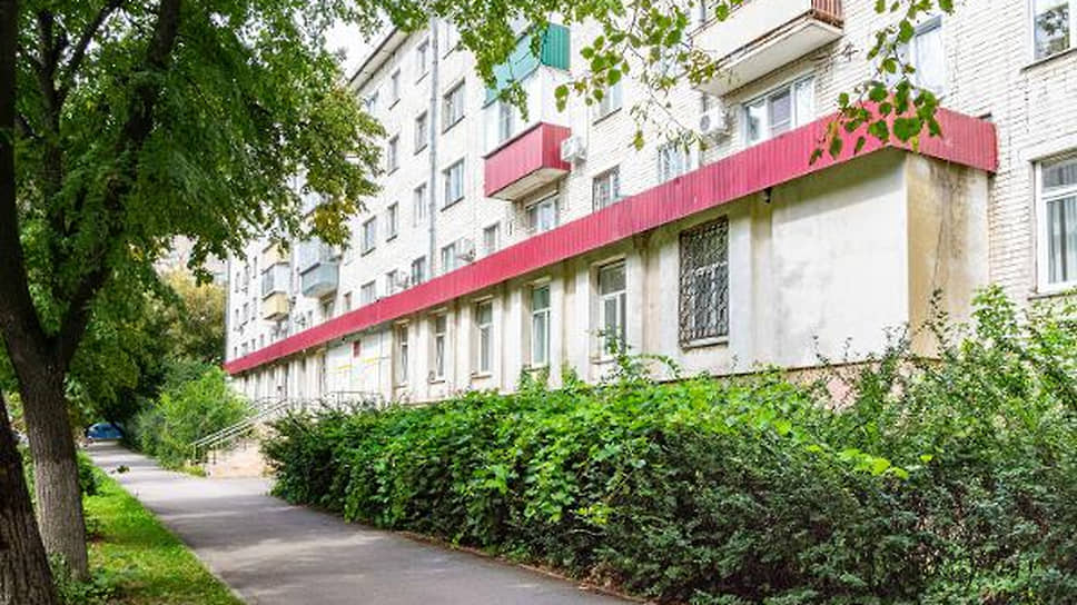 Помещения бывшей детской поликлиники на улице Филипченко, 5 в Липецке