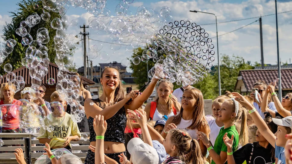 «Нелжа.ру» — «Дни мыльных пузырей и водных баталий» 