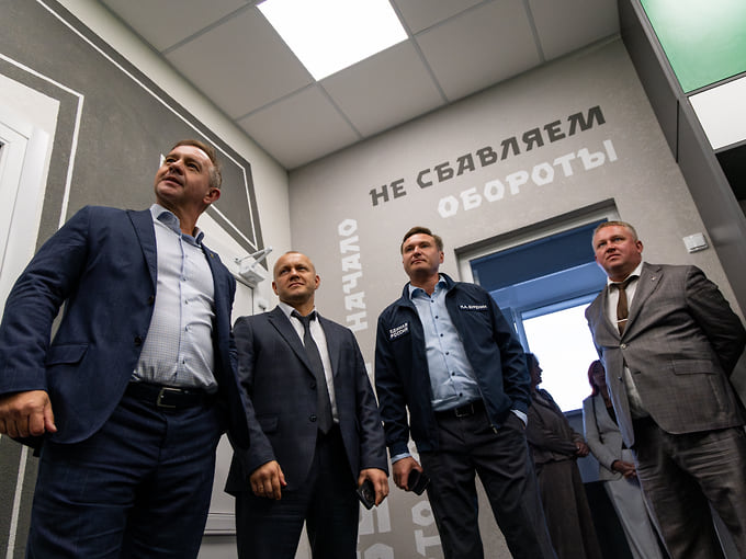 Капремонт выполняло воронежское ООО «ПСТ Сервис». Перед церемонией почетным гостям показали обновленные помещения