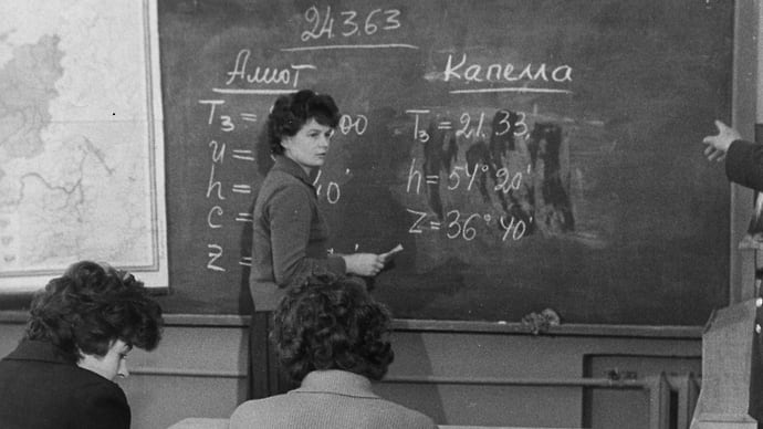 Над землей и на земле