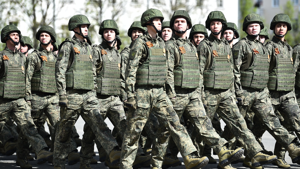 Шествие войск Ярославского военного гарнизона