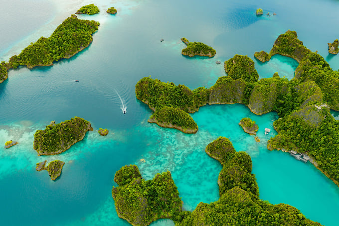 Экспедиционные круизы Asia Pacific от компании Swan Hellenic позволят посетить самые причудливые острова Индонезии