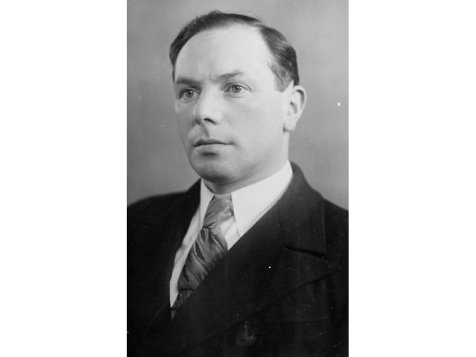 В послевоенные годы профессор ЛГУ им. А. А. Жданова, доктор физико-математических наук Леонид Канторович был участником атомного проекта. Его работы по использованию математических методов в экономике не получили официального признания 