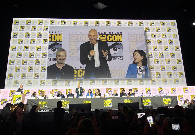 Актер выступает на фестивале комиксов и поп-культуры Comic-Con, 2019 год 