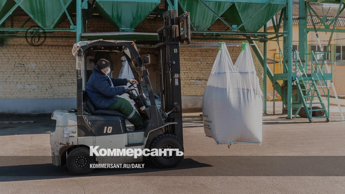 Удобрения питают импортом