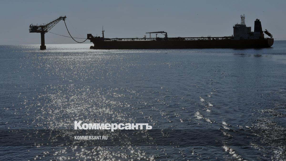 G7 и ЕС обсудили замену потолка цен на нефть РФ запретом на морские перевозки