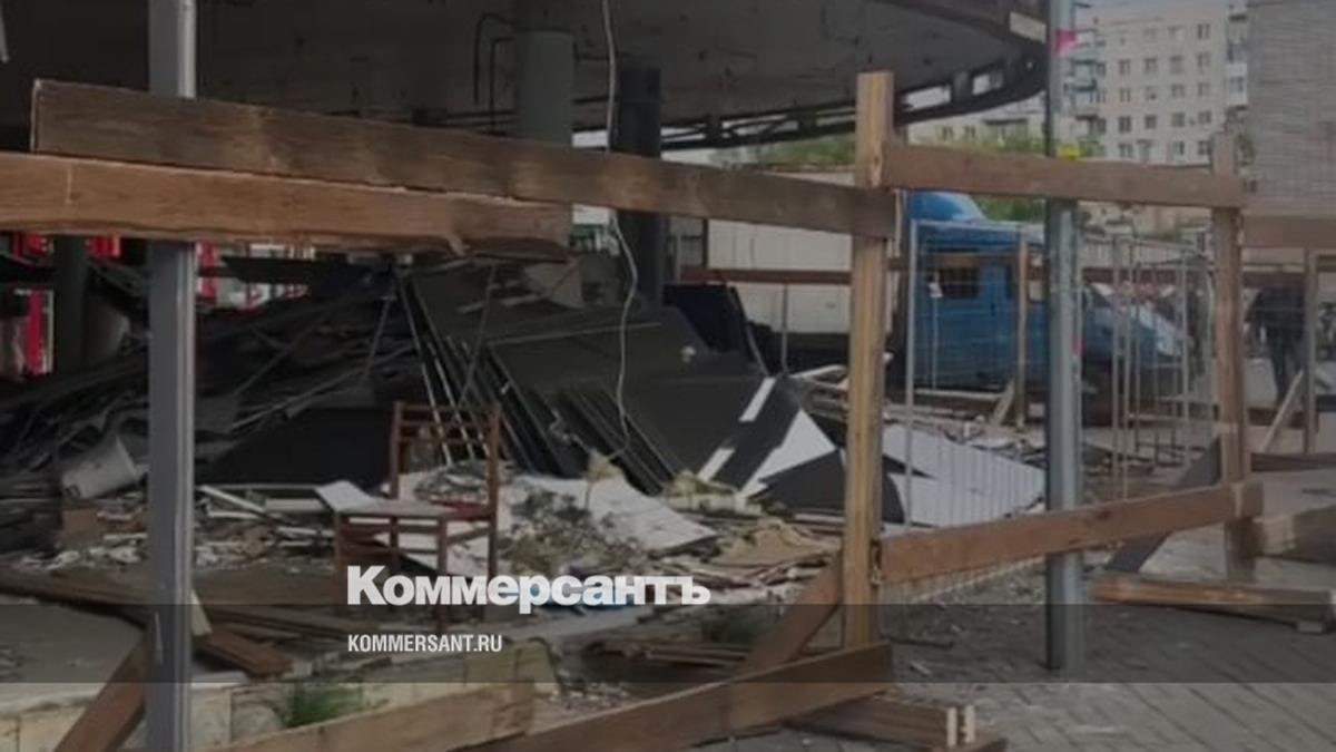 Собственник ТЦ «МаксиСопот» у «Приморской» согласился снести объект