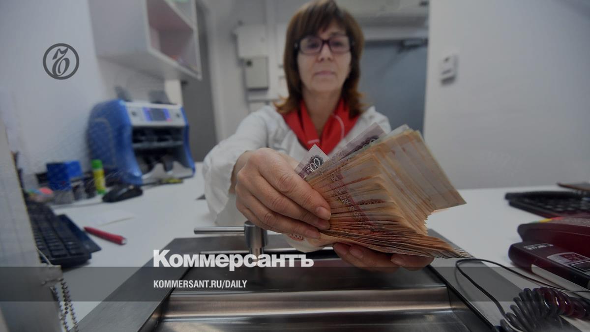 Срочные вклады теряют привлекательность из-за опережающего снижения ставок