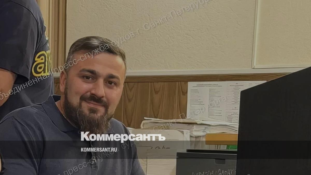 Экс-замначальника полиции Центрального района Петербурга получил 3,5 года условно за превышение полномочий