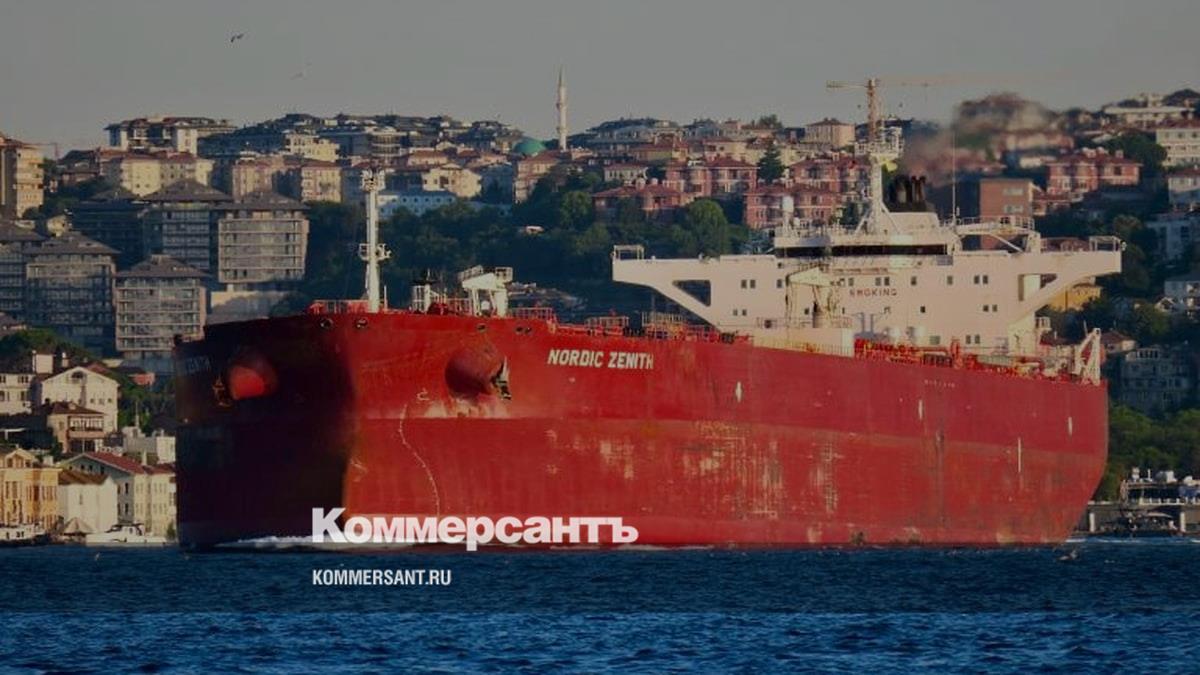 Танкер Nordic Zenith дважды атаковали ночью у нефтяного терминала под Новороссийском