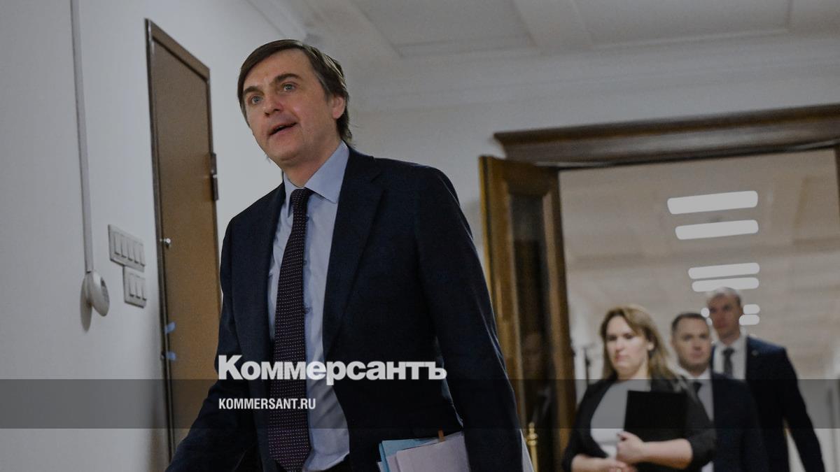 Кравцов поручил создать во всех школах комиссии по урегулированию споров до 1 сентября