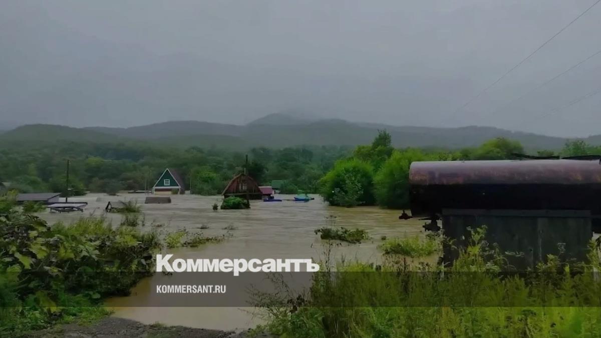 Спасатели на Сахалине нашли снесённые рекой домики, но двое туристов всё ещё пропали