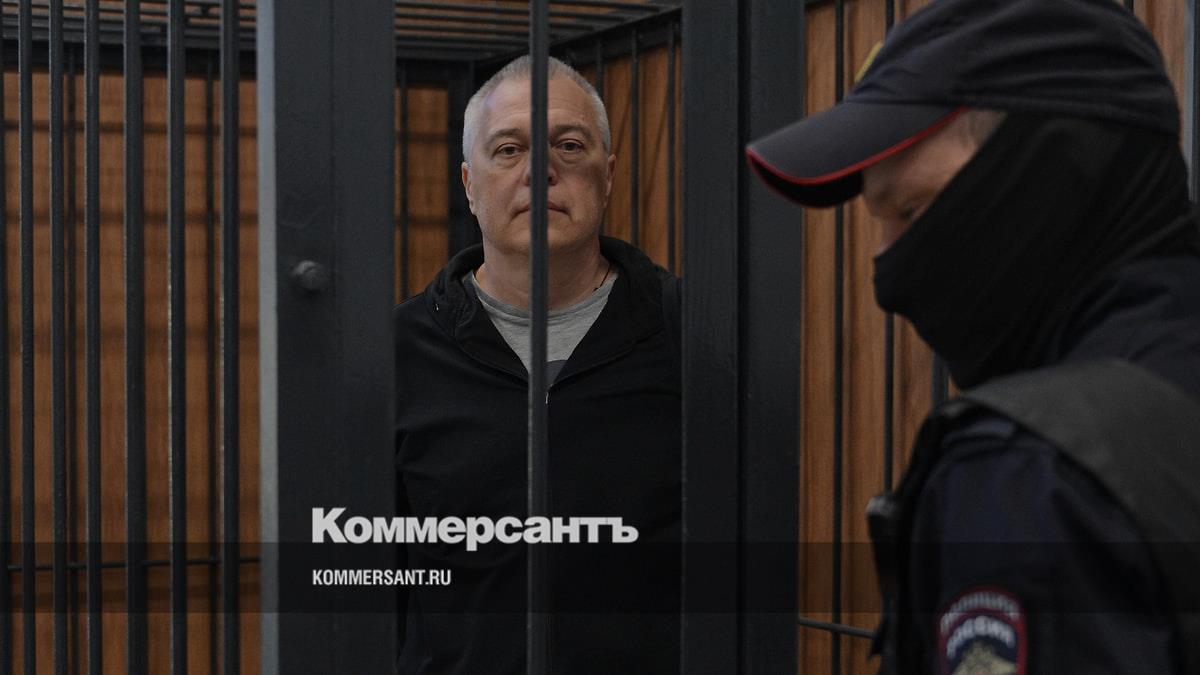 Бывшего директора Олега Газманова приговорили к семи годам колонии за хищение 15 млн рублей
