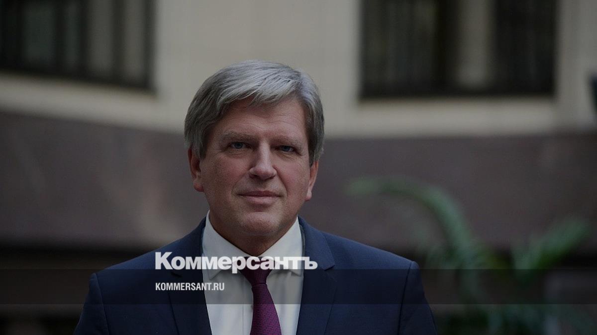 Путин назначил Юрия Горлача послом России в Греции