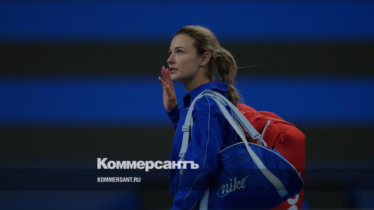 Анна Калинская снялась с матча второго круга турнира WTA 1000 в Пекине