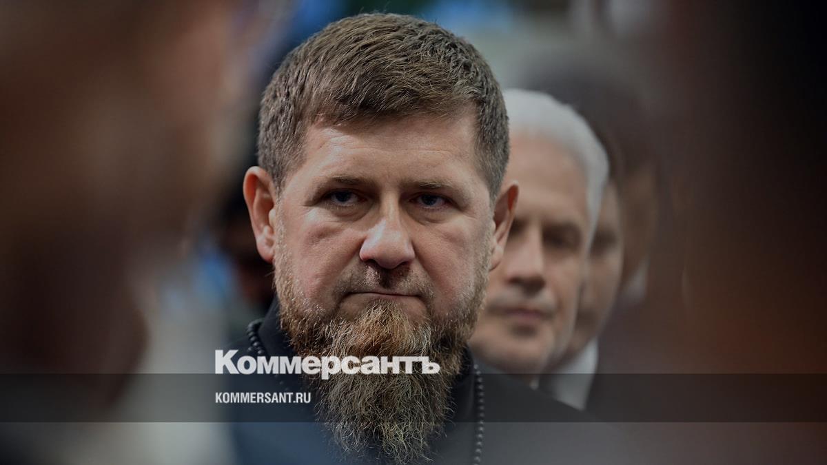 Директор Росгвардии вручил Рамзану Кадырову погоны генерала армии