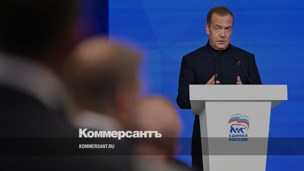 Медведев пригрозил США войной в космосе при блокировке спутников «Рассвет»