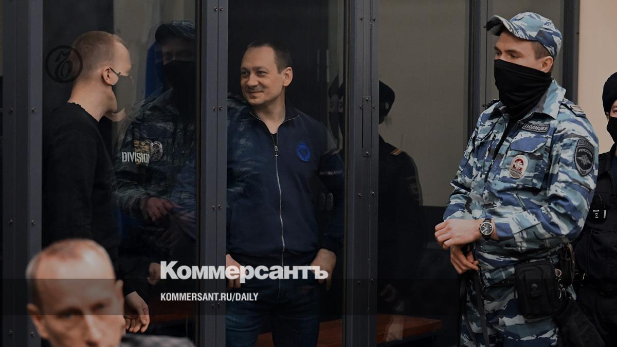 Все полицейские, подбросившие наркотики журналисту Ивану Голунову, вышли на свободу