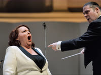 Март. Москва. Канадская оперная певица Мари-Николь Лемьё и канадский дирижер Жан-Мари Зейтуни во время концерта в концертном зале им. П. И. Чайковского