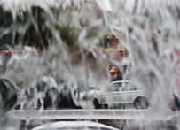 Июль. Москва. Фонтан на Театральной площади