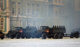 Репетиция парада в честь 75 годовщины снятия блокады Ленинграда на Дворцовой площади
