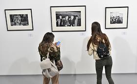 XI Московская международная биеннале 'Мода и стиль в фотографии 2019'. Открытие выставок: Жерар Юфер 'Один день в музее', Игорь Верещагин 'Необъективная реальность', 'Календарь Pirelli 2019, Альберт Уотсон' в Мультимедия арт музее (МАММ)