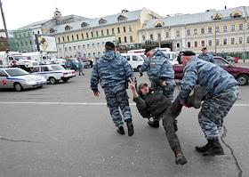 Экскурсия по местам 'боевой славы ОМОна'. Она начнется в начале Рождественского бульвара у Трубной площади