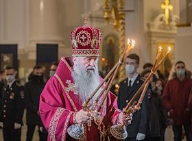 Божественная литургия в Смольном соборе посвященная празднованию Дня Российского студенчества. Митрополит Санкт-Петербургский и Ладожский Варсонофий