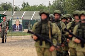 XII совместные российско-индийские учения ИНДРА-2021. Торжественная церемония открытия учений на плацу военного полигона Прудбой