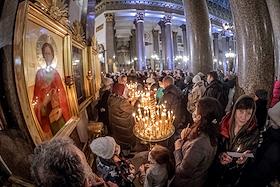 Казанский кафедральный собор Санкт-Петербурга, митрополит Санкт-Петербургский и Ладожский Варсонофий на Божественной Литургии и Всенощном бдении в честь Рождества Христова