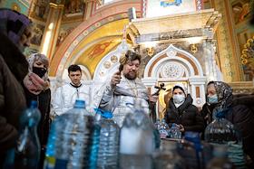 Чин Великого освящения воды в Кафедральном соборе Калининграда