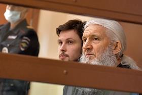 Заседание суда по делу Николая Романова (схимонах Сергий) и его помощника Всеволода Могучева в Бабушкинском районном суде города Москвы
