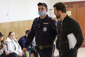 Заседание по делу бывшего руководителя аппарата главы МЧС России Вадима Сойникова, обвиняемого в превышении полномочий при ремонте ведомственного спорткомплекса в Москве в Пресненском районном суде