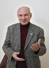Виктор Бускин, доктор медицинский наук, профессор, заслуженный врач РФ, главный врач лечебно-диагностического центра N2 федеральной сети 'Поликлиника ЦК'