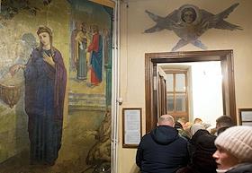 Ночная Рождественская служба в Петропавловском соборе города Томска