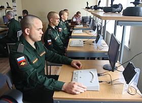Весенний призыв в Ростовской области. Призывники на сборном пункте военного комиссариата перед отправкой к месту несения военной службы
