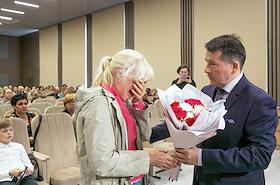 Церемония передачи памятных знаков 'За участие в СВО от благодарного Санкт-Петербурга'