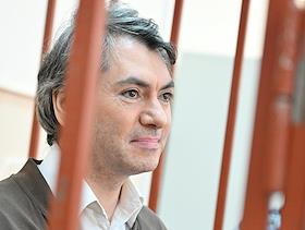 Судебное заседание по делу сопредседателя движения «Голос» (признано иноагентом) Григория Мельконьянца, обвиняемого в организации работы нежелательной неправительственной организации, в Басманном районном суде
