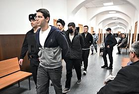 Оглашение приговора по делу в отношении Виктора Якубова, Эмиля Гурбанова и Ильи Сафонова, обвиняемых в хищении в особо крупных размерах в рамках программы 'Пушкинская карта', в Басманном районном суде