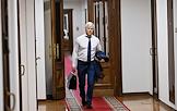Пленарное заседание Государственной думы (ГД) России. Депутаты в кулуарах