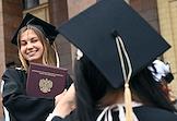 Торжественное собрание, посвященное выпускникам-отличникам 2026 года, в Московском государственном университете (МГУ) имени М.В. Ломоносова. Выпускники после церемонии вручения красных дипломов