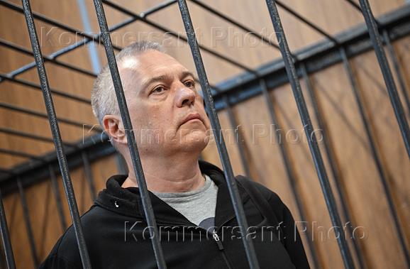 Оглашение приговора бывшему директору певца и композитора Олега Газманова Дмитрию Царенко, обвиняемому в мошенничестве, в Хорошевском районном суде