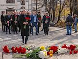 Церемония возложения цветов послами иностранных государств к Соловецкому камню в преддверии Дня памяти жертв политических репрессий